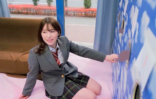 制服JK美人限定でカレシのペニス当てタイム！咥えて扱いて膣淫マ〇コ！