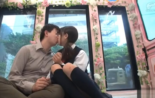 一途現役JK女子が義父のポコチンを痴女挑発して愛し合った厄介SEX