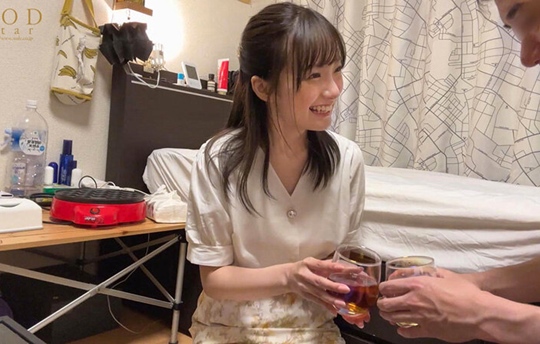 上品ギャルが卑猥な肉体見せつけ興奮状態の勃起ポコチンを淫ボイスまみれで痴女テクポコチン責めするスペルマ搾取 渚恋生