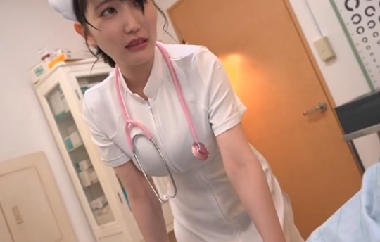 ド助平看護婦の括れ腰をキタナいオッサンのポコチン責めで弄り落とす落とす興奮状態騎乗位弓乃りむ