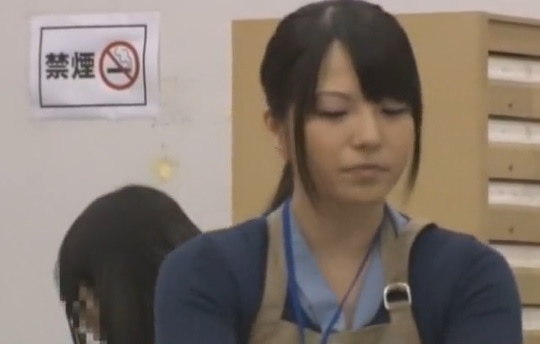 素朴美女の豊尻肉体に興奮状態のブサ男のポコチン責めで掻き乱された膝ガクガク捩じり狂う図書館無音SEX