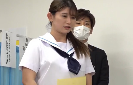 もちもち現役JK女子のピンク尻を悪行ドクター達のポコチンで掻き乱された拒否できない中出しSEX