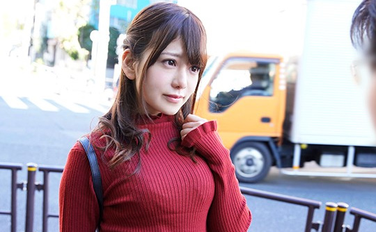 キュートな現役女子大生達の敏感ボディがAV男優のガチ陰茎に抑えきれずにパクついて中出しファック