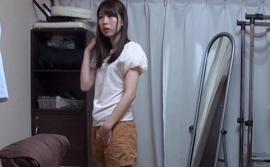 ビヤク混入されたマッサージで美女のくびれボディが陰茎欲しがりぐっりんぐりん腰ふり淫乱ファック