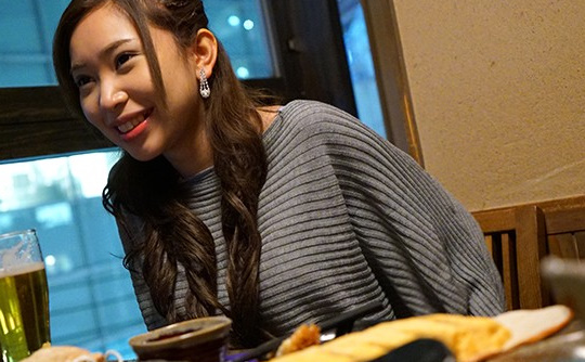 プリ乳が弾けるキャバ嬢が愛脚絡ませ妖女マ●コで酒池肉林