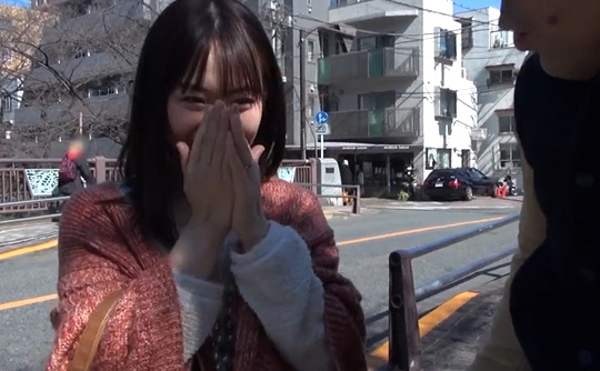 愛尻クビレ肉ボディが最上過ぎる人妻を軽妙なトークで必死で言い寄って生パコ性交