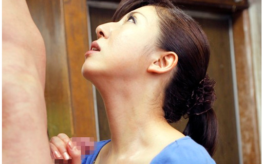 セクシーな義母の肉ボディに抑えきれない肉棒が禁断性交でむしゃぶり捏ねくり回す家族内姦通 生稲さゆり