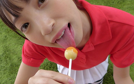 可愛いIDOLの美白肉ボディが中年オッサンの不浄な肉棒を詰め込む中出し