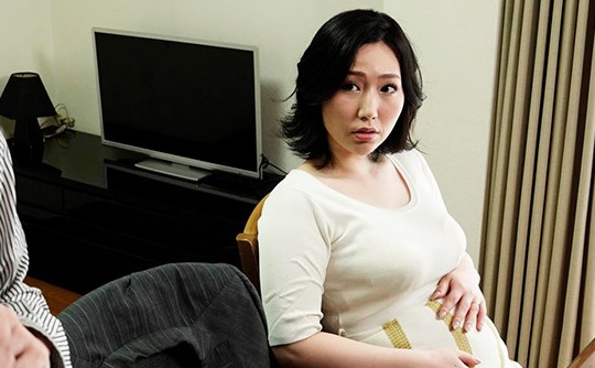 里帰り出産で元カレの思い出竿に遠慮ない中出し性交に溺れた時間。佐山愛