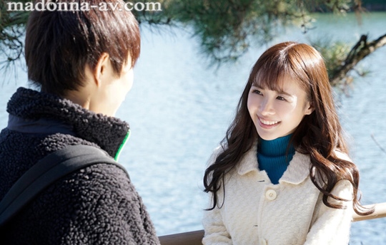 眩しい同級生がセクシーな家内になった愛欲肉ボディにヤリた過ぎな肉棒が溺れむしゃぶり合った日 栗山莉緒