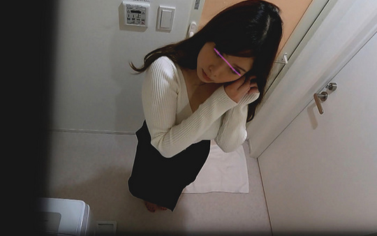 マンション住まいのきれいな奥様 伊織さん (33) お風呂場を隠しカメラで盗撮したらむっちりマシュマロボディがヤバすぎました…