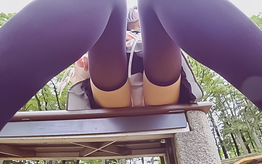 番組ロケハン中にアシスタント女子のパンチラを隠し撮り8 現役JK美脚素人モデルさんフリフリ量産型で再登場！