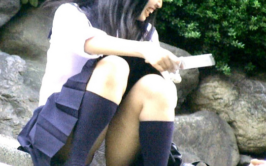 某祭りでのJKパンチラ祭り