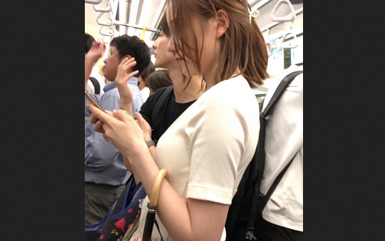 【すぐそこの眺め111】大学生カップルを横からと下から観察！