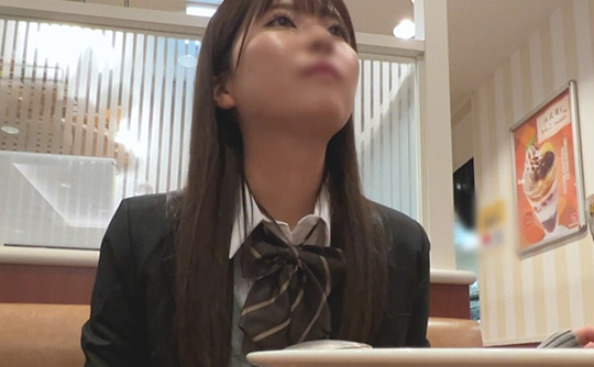 制服えっち もなみ 「恥ずかしがり屋」な美脚ガール バレーで引き締まったおまんこをおじさんちんぽで突きまって中出し