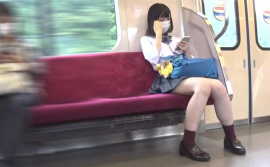 NICHE VIEW vol.101【スリムボディでもパンツはいい感じのフィット感】