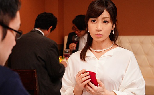 イカされ続けて百戦錬磨の童貞詐欺堕ちた人妻の悶々マ〇コ 大島優香