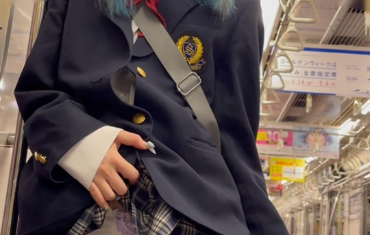 JK盗撮日記144　地下アイドルJKのあの子が再び登場！！幼○体型の激カワ地下ドルJKを電車内とトイレ内で盗撮【※完全主観20分