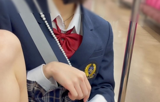 JK盗撮日記143　スタイル抜群のあの子が再び登場！！元派手髪の激カワ美脚JKを電車内とトイレ内で盗撮【※完全主観27分超撮影】