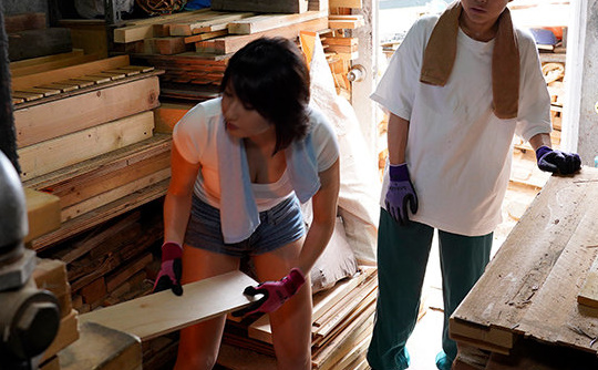 閉店間際の銭湯で年下男と禁断の湯けむり汗だら熱チ熱チ性交