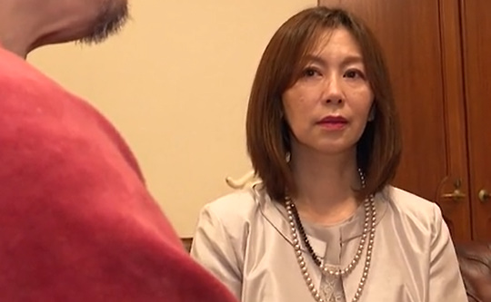 社長亭亭主の完熟膣穴が肉竿の巣靴と化した中年女の性交狂態　翔田千里