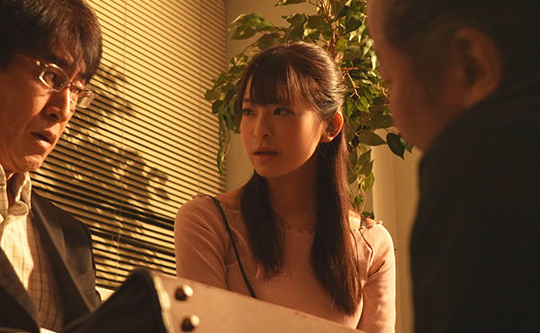 闇な取り立てに陰部に絡みつく濃厚ザーメンを中出しされ続ける美魔女系若奥さんの蜜穴返済　桜もこ