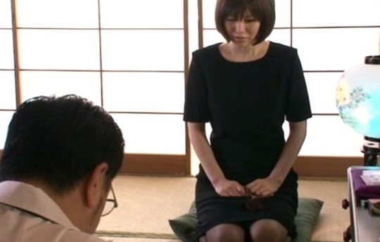 ふわっふわ愛乳未亡人渇いた体に竿求めてドハマり変態性交　森ななこ