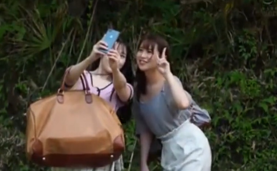 『ヒトヅマ軟派』旅行先のマ●コがハメを外し過ぎたお手軽ヒトヅマさんの竿堕ち　二宮ひかり 白川ゆず