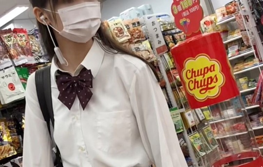 【放課後の眺め46】モデル風のカワイイＪＫを店内で追い回し！