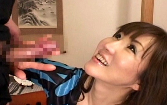 触って扱いてしこしこドっピュン！おばさんがガン見するセンズリ