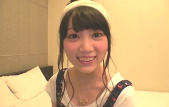 目が離せないタイトスカートとパンツスーツOLの2人組！(後編)