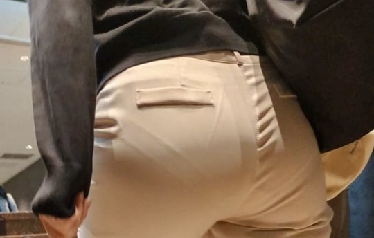 高画質パンチラ世界2人のショップ店員さん