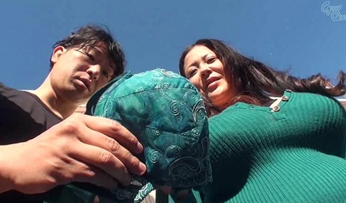 「お胸ぶるんばん」義母に考えられない程興奮したアブナい義母姦淫