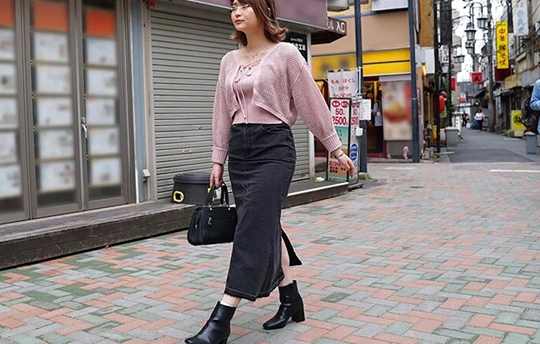 美人のデカ尻をしこたま蹂躙する獣慾ち〇ぽの二穴同時凌蹂逝き