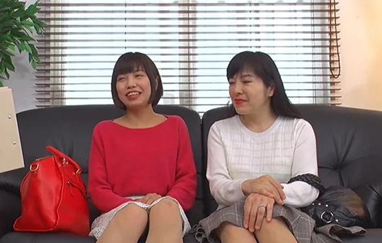 「ヒトヅマ軟派」ブッ飛んだ母親と娘の豪快乳繰り3PSEX