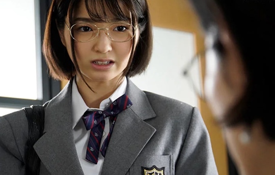 純白JKのプリ尻を突き続ける膣内出し凌蹂