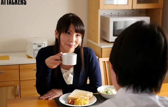 肛門で心地よ過ぎるヒトヅマの罪悪感が堪らない！デカ尻弾けてオバサンご乱心