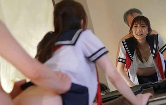 下劣な上司から涎まみれに嘗め回されたヘビ舌でキモチ悪いけど感じるネトラレ膣内出し