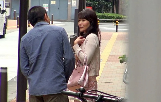 数年ぶりの子宮突破で体液滲み出るぬれぬれが果てしない欲求不満のヒトヅマ爆誕！！