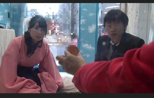 卒業直後仲好しJD達が愛欲を限界を超えてぴちぴちBodyが潰れる程に交わり合ったミラー号