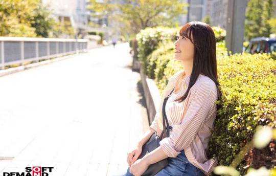 愛々しい奥様の隠された素顔は旦那に秘密で知らない男と永遠情欲ハメ狂い！