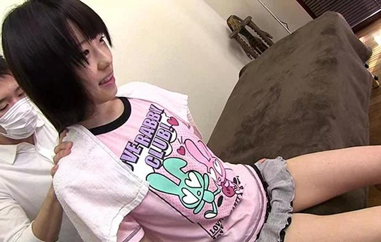 純粋なちぃっちゃいBodyが涎まみれの腹を空かせたオジのヘビ舌で弄り回す発狂のSEX