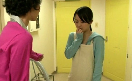 亭主の性交とは違い過ぎる中年男の濃密に絡み合う舌とクチビルのねちねち性交　岩佐あゆみ